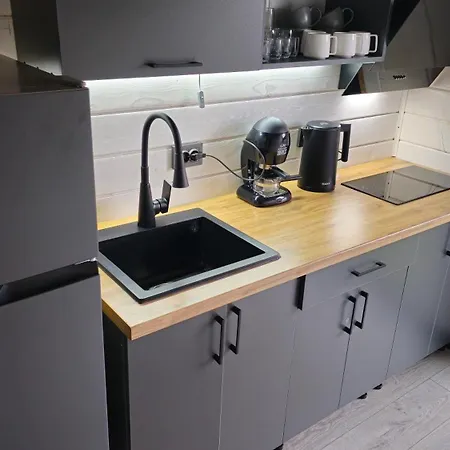 Lisoviy Zatyshok 2 ,котеджі,басейн,чан-джакузі 3*