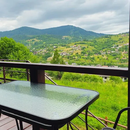 Lisoviy Zatyshok 2 ,котеджі,басейн Vendégház