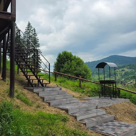 Lisoviy Zatyshok 2 ,котеджі,басейн Vendégház Szlavszke