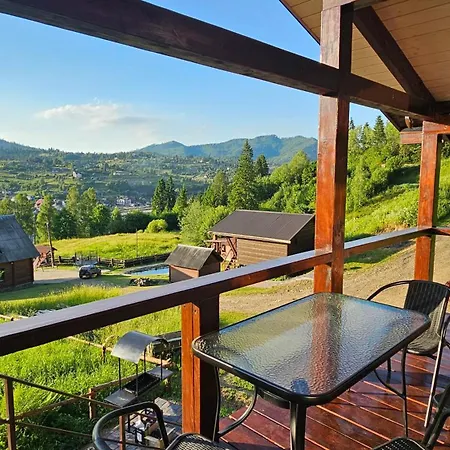Guest house Lisoviy Zatyshok 2 ,котеджі,басейн,чан-джакузі Slavske